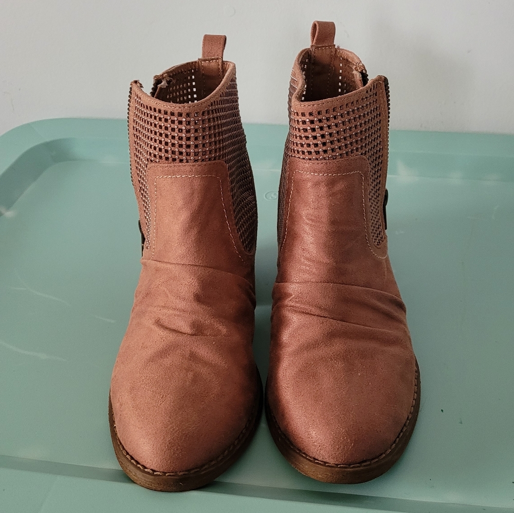 Women ankle boots